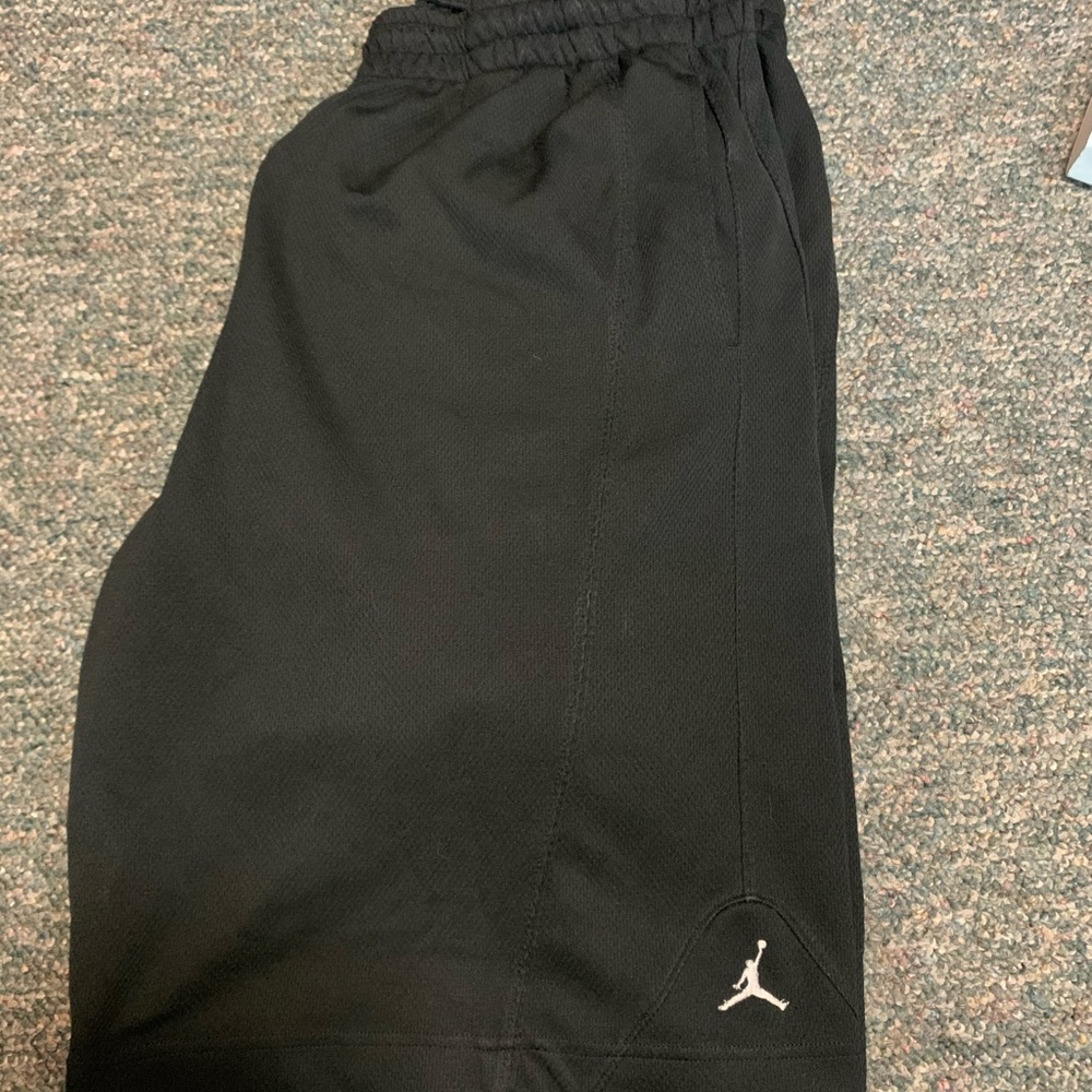 Jordan shorts black large